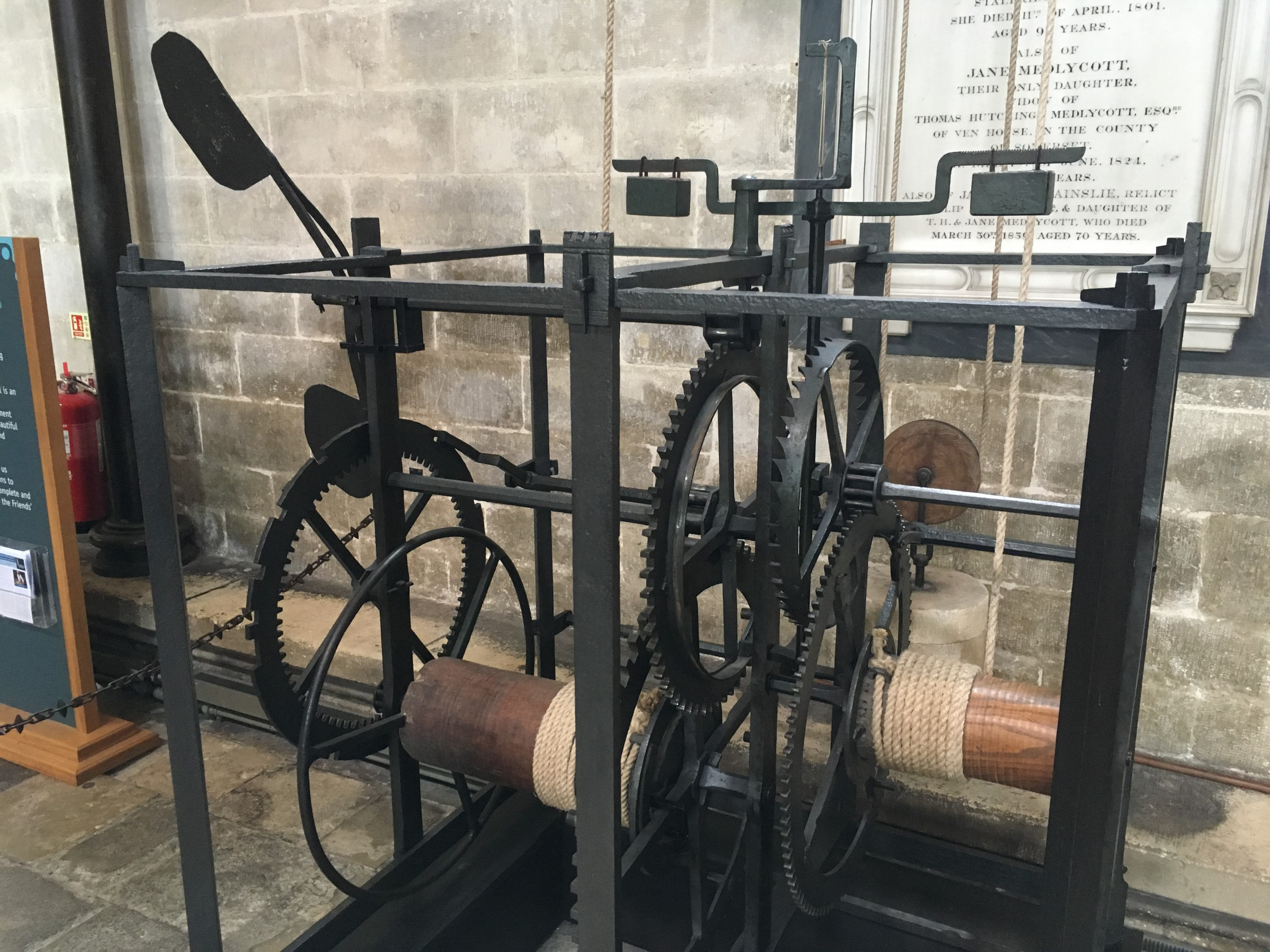 salisbury-oldest-working-clock-from-about-1386-photo