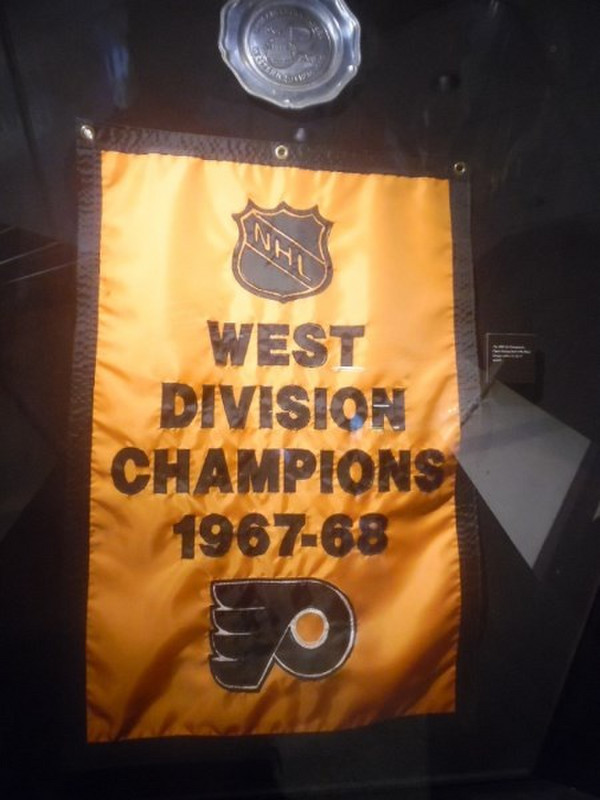 banner for the Flyers very first division title