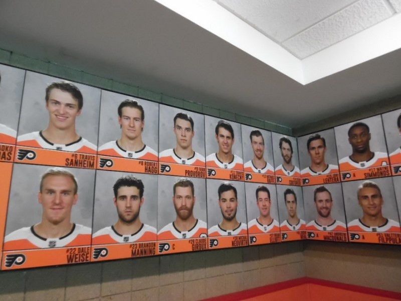 photos of the current Flyers players