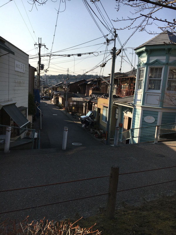 Seitenstrasse in Kyoto mit älteren Häusern