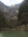 Auf einem (hochgestauten) Seitenarm des Yangtse Flusses