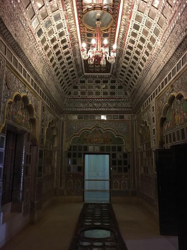 Prunkzimmer im Moti Mahal Palast im Fort Meherangarh in Jodhpur