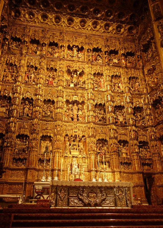 world's largest altar piece