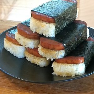 Spam musubi=the greatest snack