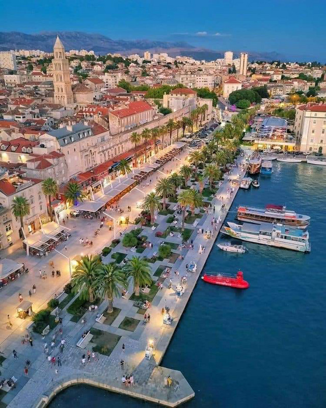 Fabulous Riva in Split 