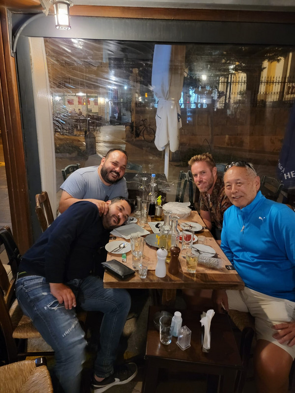 4 best pals in Crete