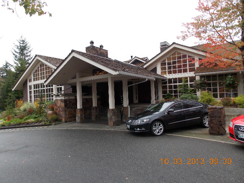 Salish Lodge front entry