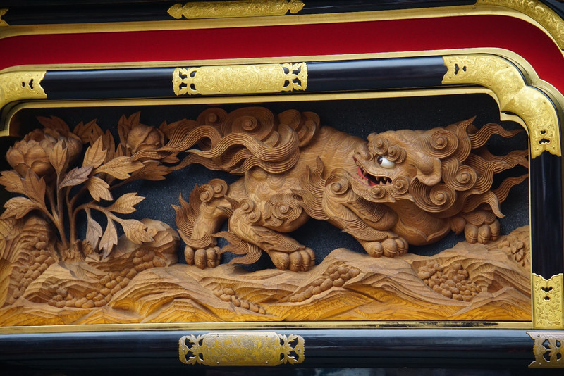 wood carving on float