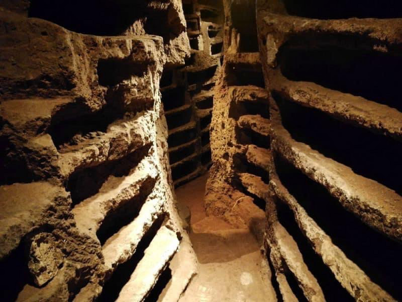 Multiple bodies were buried in same catacombs