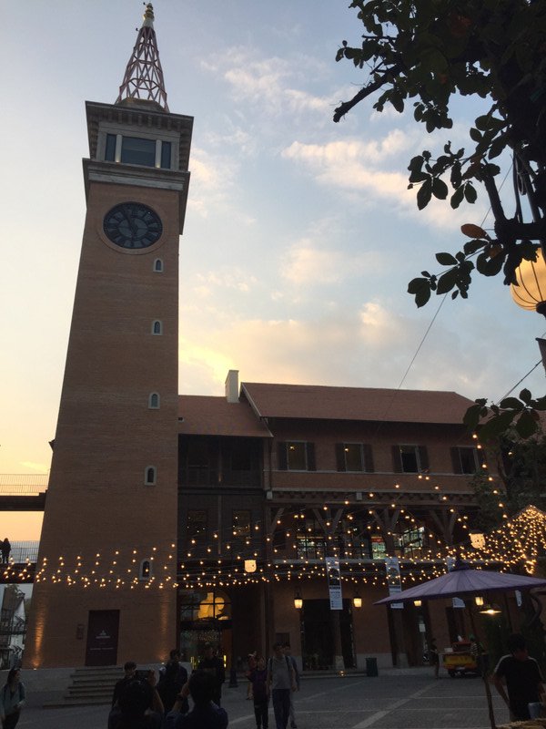 An Italian piazza has appeared in Chiangmai 