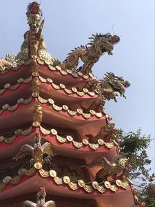 Chinese temple dragons 
