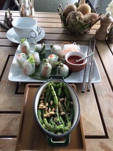 Asparagus and Vietnamese rolls
