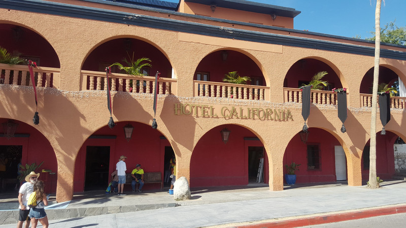 Todos Santos - Hotel California