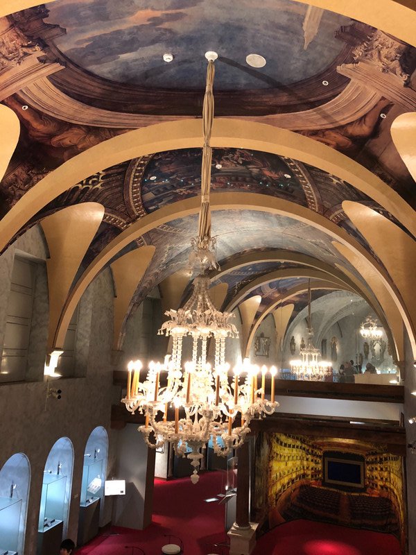 Venetian chandelier 