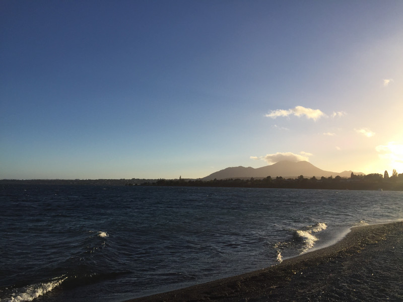 Morning run round Lake Taupo 