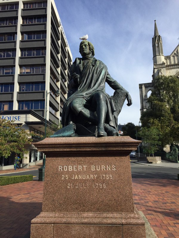 Dunedin Robbie Burns statue 