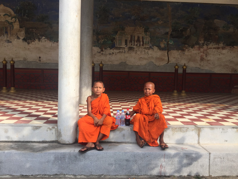 Royal Palace - monks