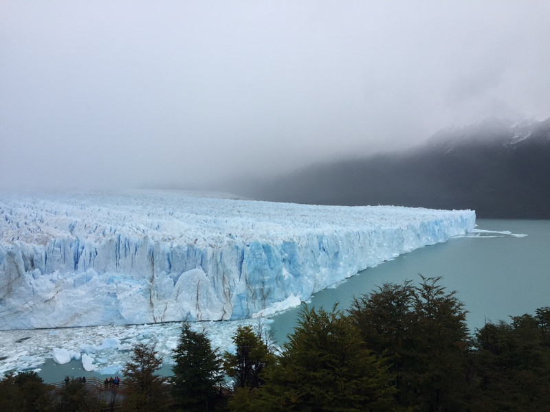 Perito Moreno Glacier - ice calving 