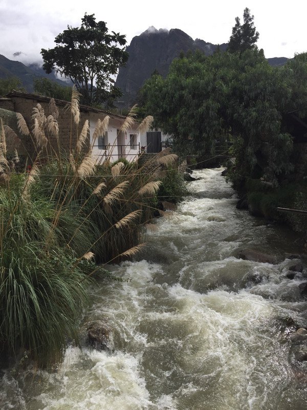 Ollantaytambo station 