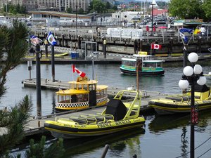 Boats/Ferries in Victoria Harbour