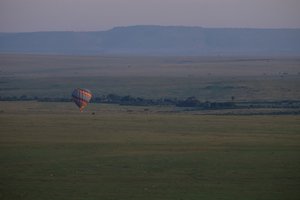 Book Kenya balloon safaris,YHA-Kenya Travel balloon safari package, Masai Mara ballooning, hot air balloon, balloon adventure