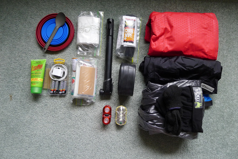 rear bike bag kit for Showpony is like this