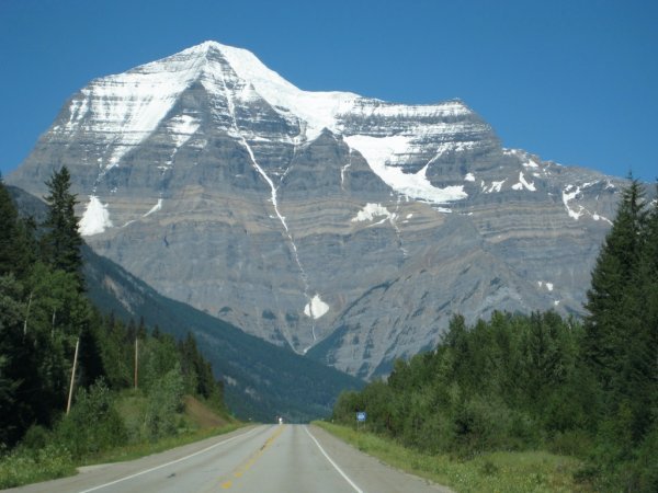 MT ROBSON ONLY CLEAR 6 DAYS A YEAR