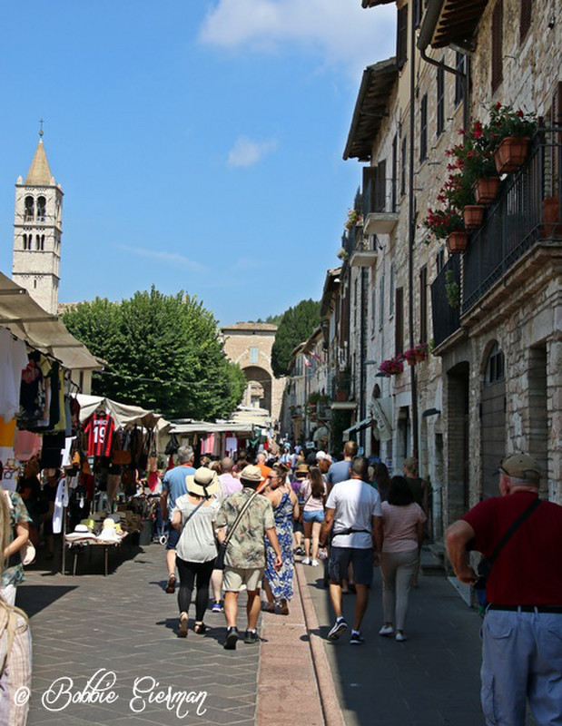 Assisi street scene