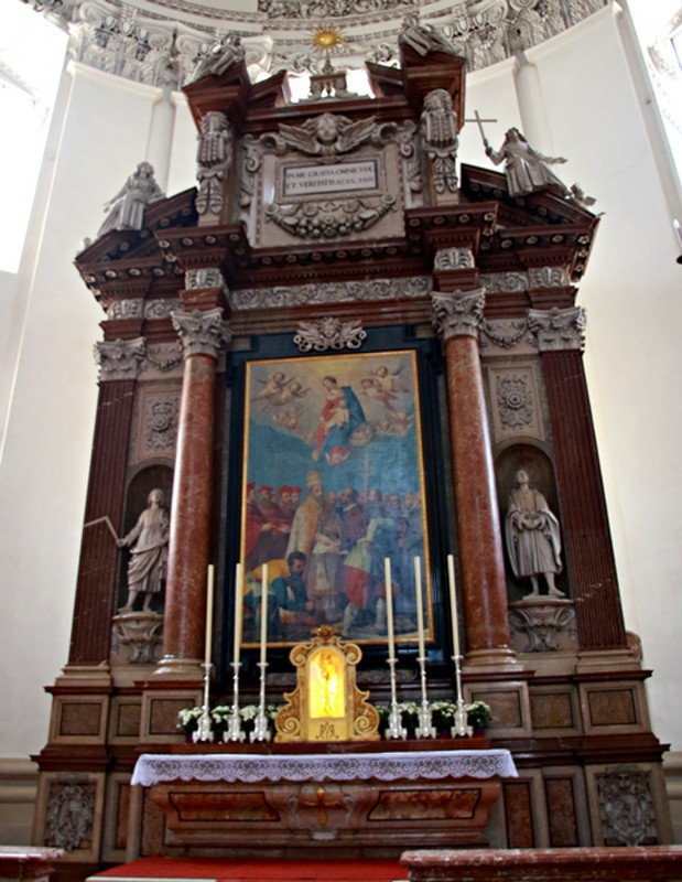 Side altar inside the Salzburg Cathedral