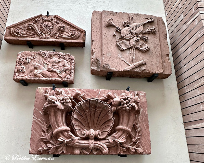 Pieces of Building on the Junges Museum