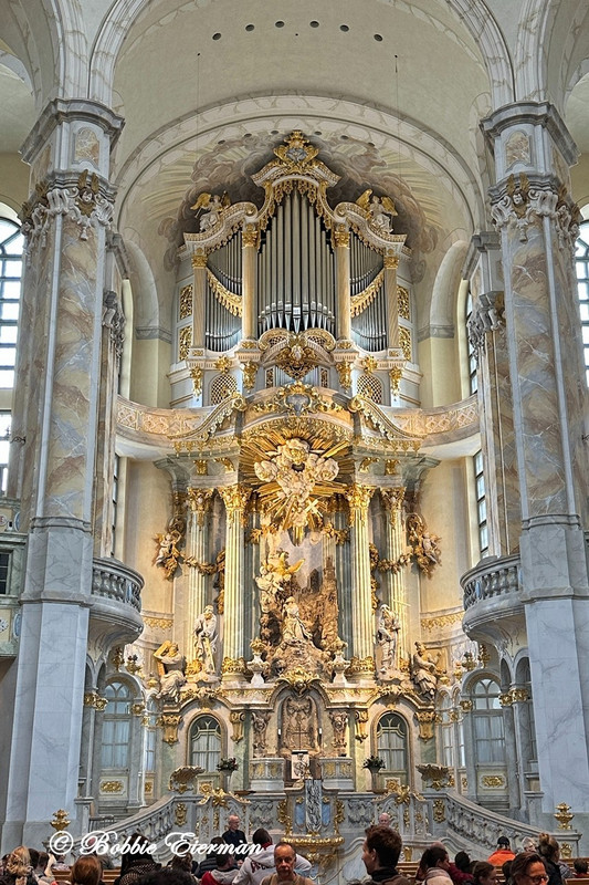  inside the Frauenkirche