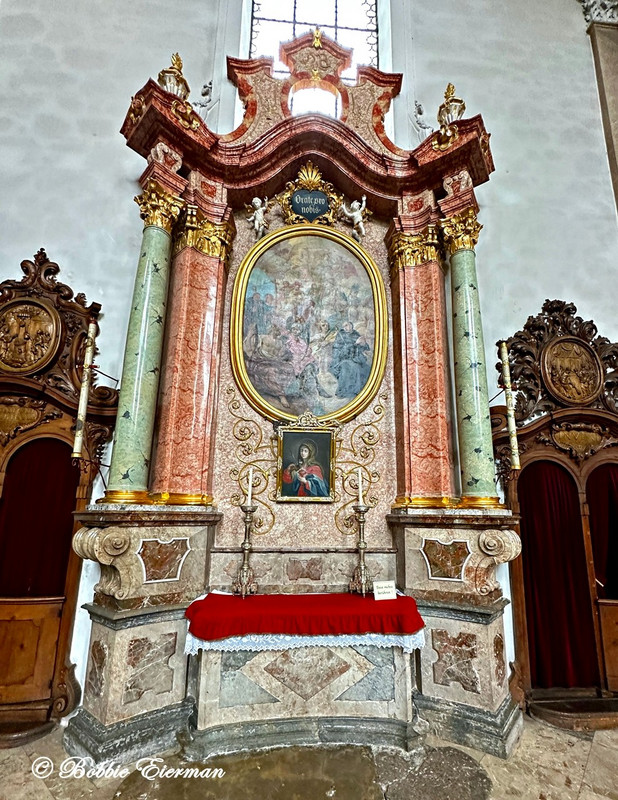Side-Altar