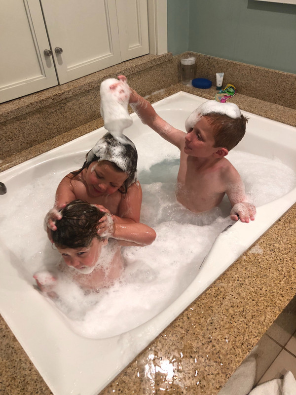 3 buds in the tub