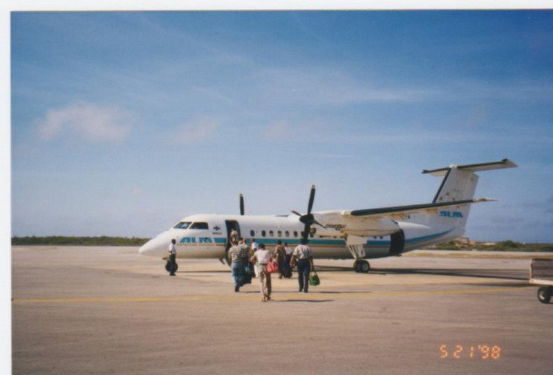 ALM DHC-8 to Bonaire to Curacao