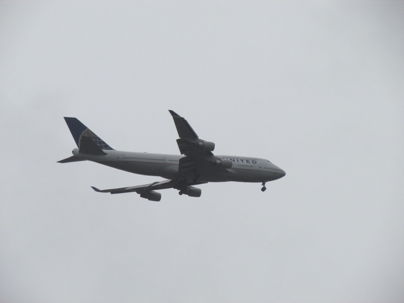 UAL 747 on approach to LHR