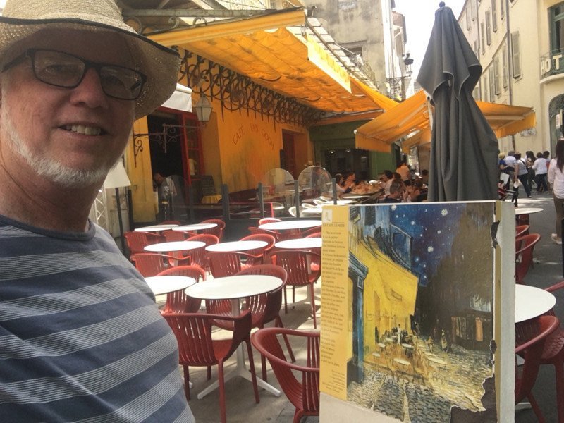 The famous Yellow Cafe with another famous artist!