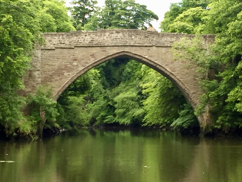 Brig O Balgownie in Sberdeen, a 13 Th century bridge, the oldest in Scotland.