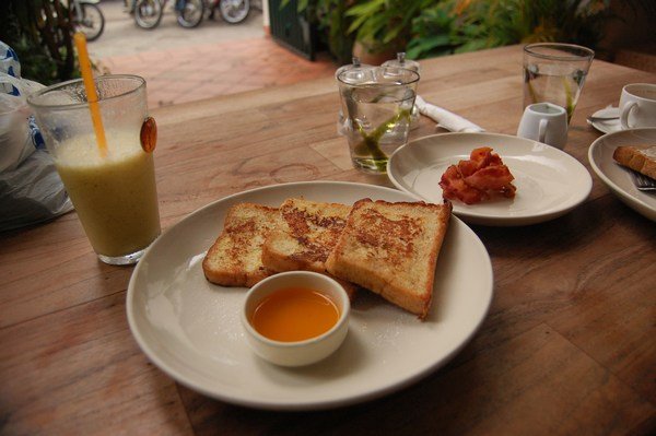 Passion Fruit Syrup with French Toast