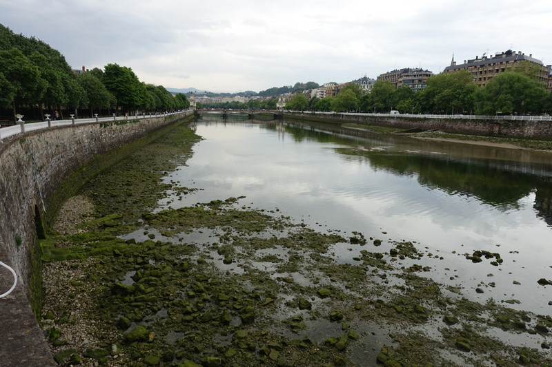 Low tide on the Urumea River