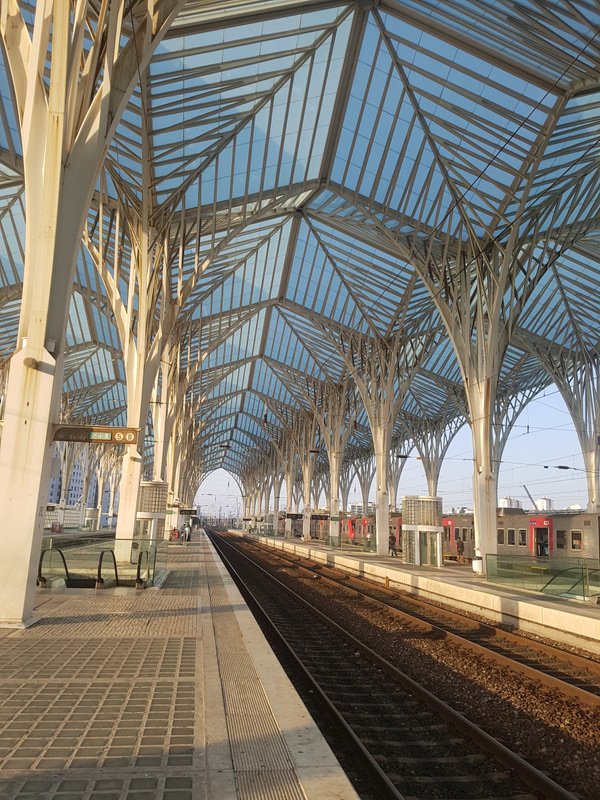 Platform 5, Lisbon.