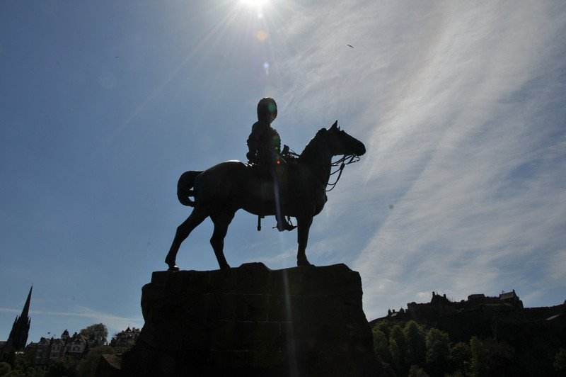Royal Scots Grey Monument 