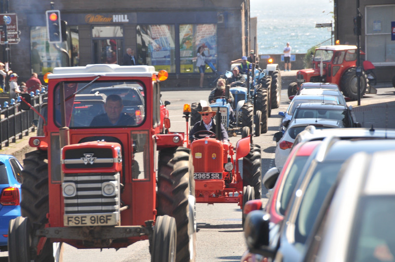 A tractor parade through Stonehaven 
