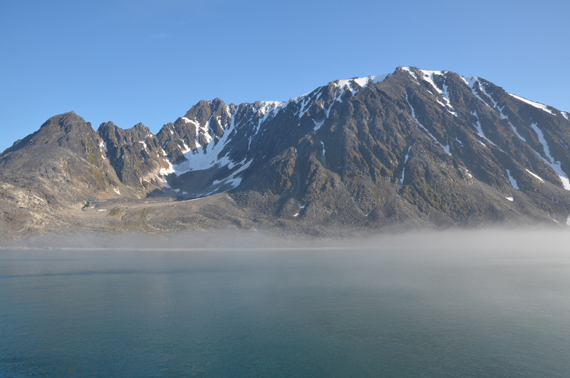 The fog ascends in Bjørnfjorden