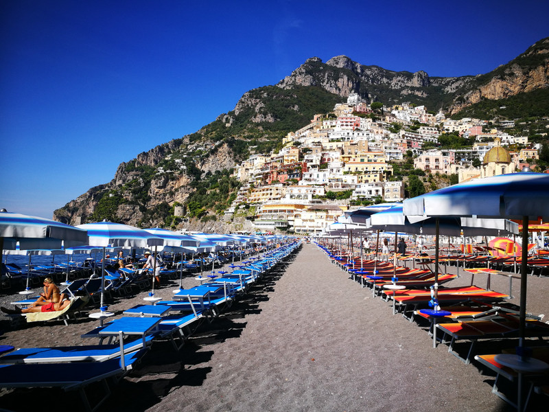Beach umbrella and sunbeds, Positano 