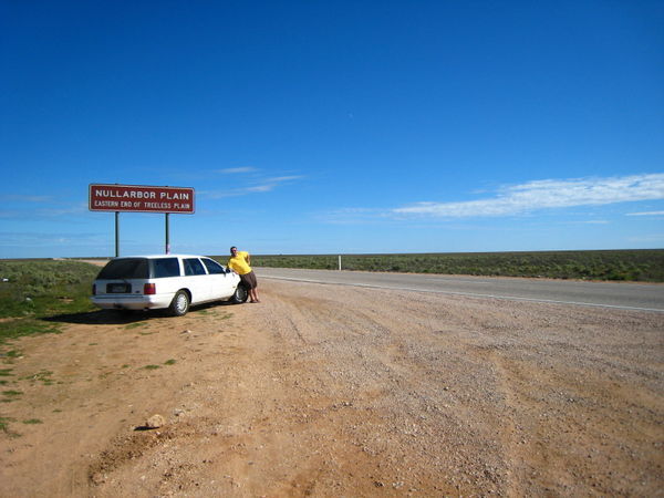 Damien, Pearl and The Nullarbor