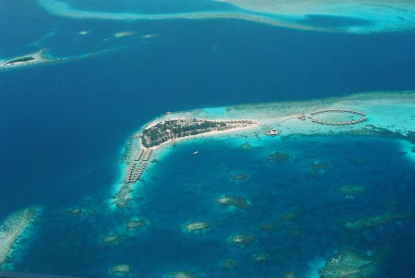 Bodu Hithi from the air