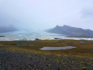 First sight of a glacial lagoon! (Fjallsarlon) With the glacier at the back