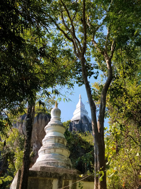 Wat Phabatpuphadang