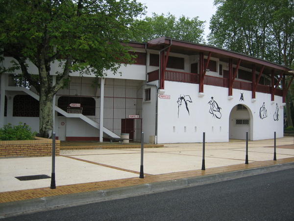 You know you´re near Spain when there´s a bull fight ring