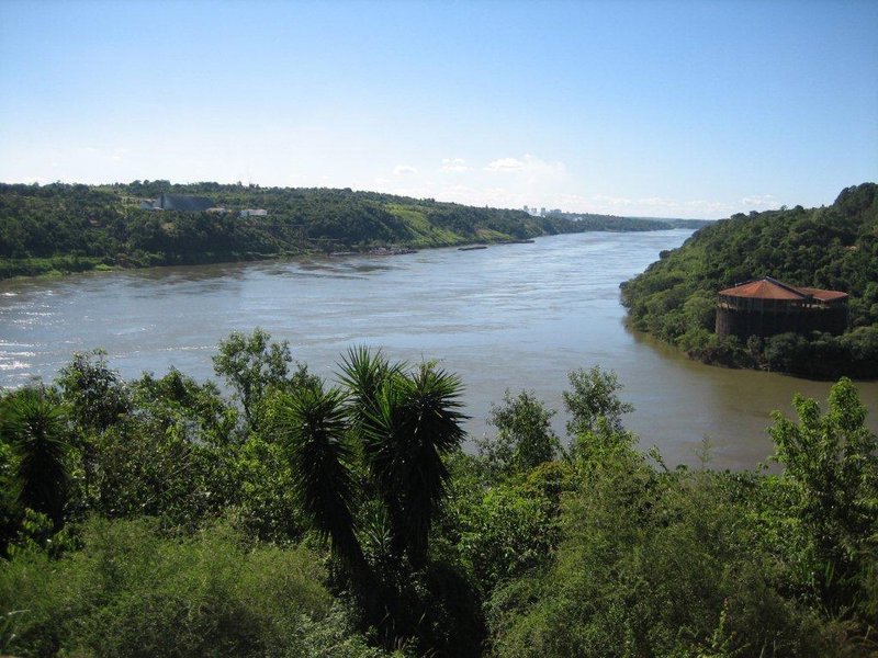 View over des trois frontieres where the Iguassu and the Parana Rivers seperate the three countries. 